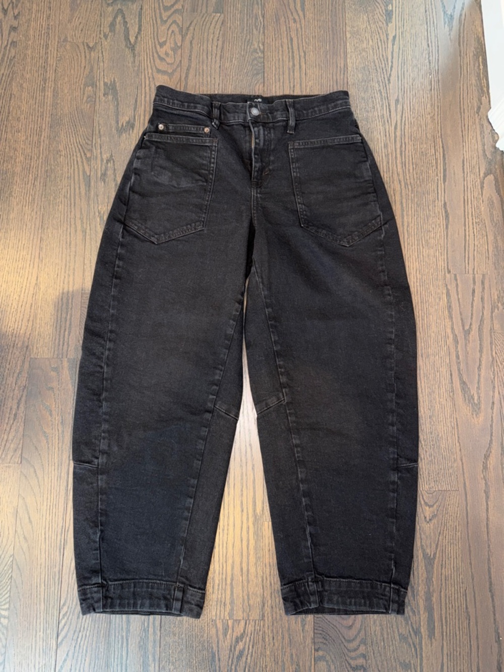 Women’s Black Barrel Jeans